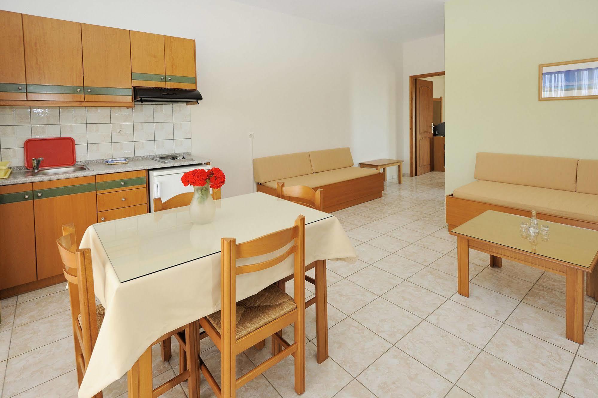 Nanakis Beach Apartments Stavros  Exterior photo
